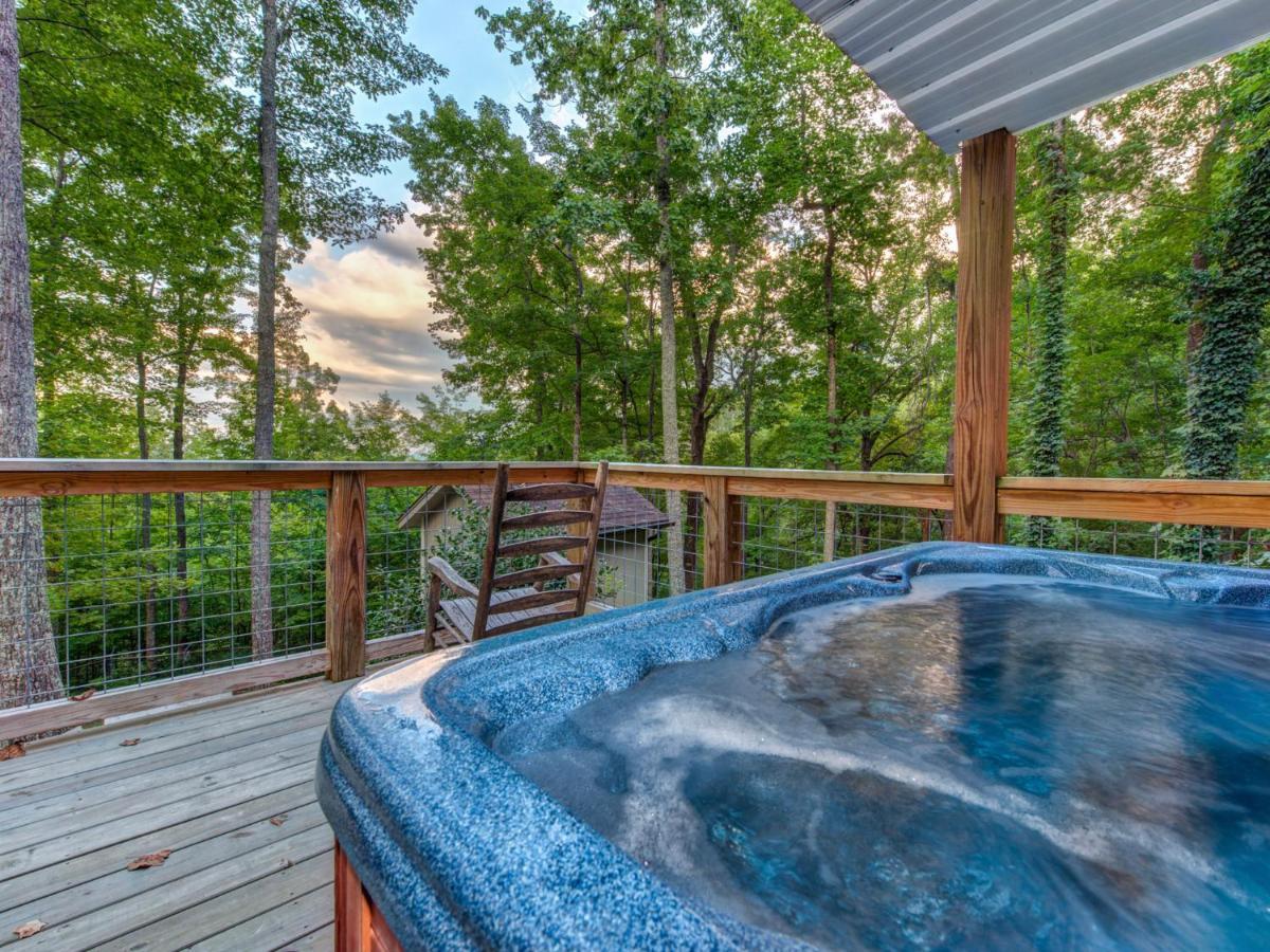 Bear View Chalet, 3 Bedroom, Pool, Pets, Arcades, Wifi, Hot Tub, Sleeps 12 Gatlinburg Exteriér fotografie