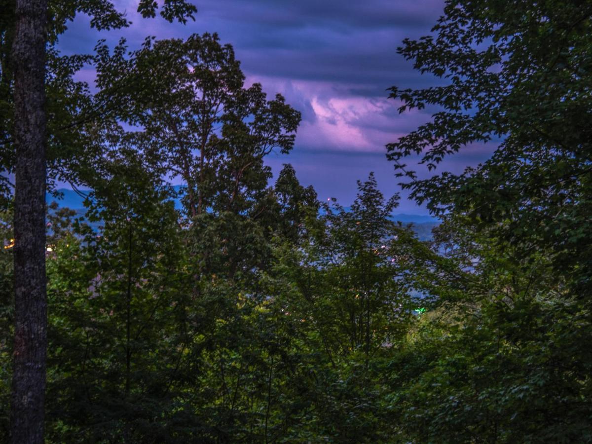 Bear View Chalet, 3 Bedroom, Pool, Pets, Arcades, Wifi, Hot Tub, Sleeps 12 Gatlinburg Exteriér fotografie